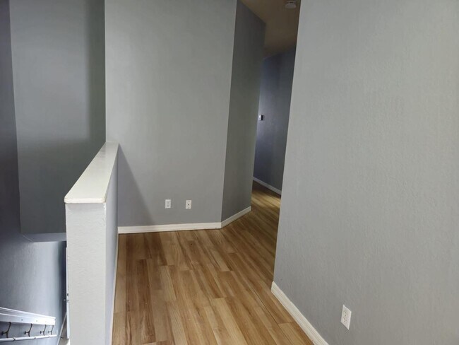 Building Photo - Prime Location & Modern Comfort in Greenacres! 3 Bed 2.5 Bath Townhouse