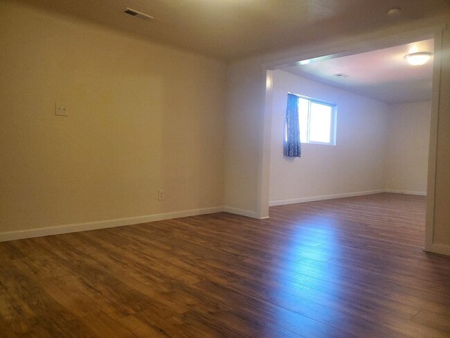 Building Photo - 2 br, 1 bath House - 825 Dr ML King Way