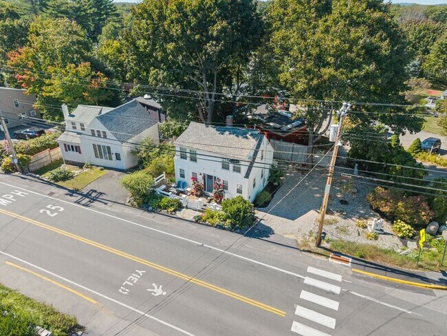 Building Photo - 240 Shore Rd