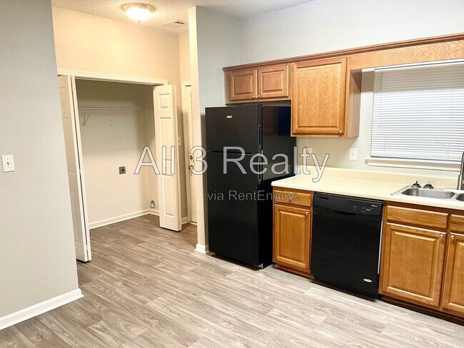 Building Photo - 2373 Brianna Dr