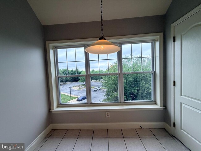 Building Photo - 2100 Ganton Green