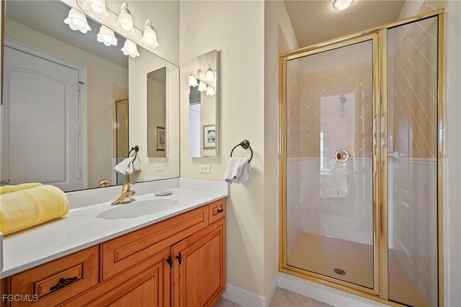 Building Photo - 18150 Old Pelican Bay Dr