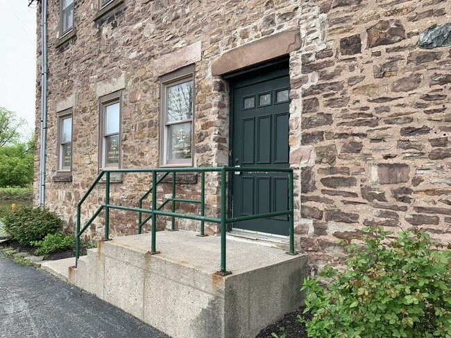 Front entrance - 1 Park Ave