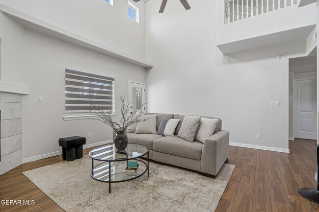 Building Photo - 3121 Tierra Paola Ln