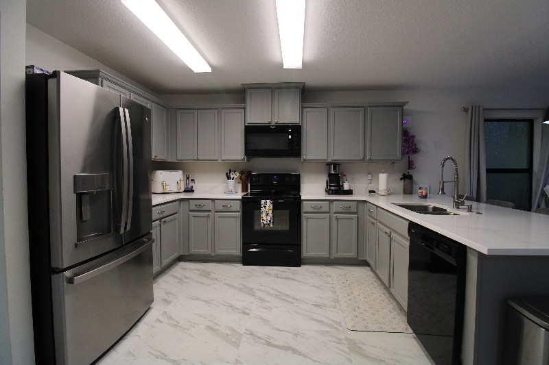 Building Photo - 600 Swallowtail Dr