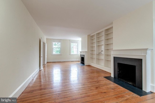 Primary Photo - 1228 30th St NW