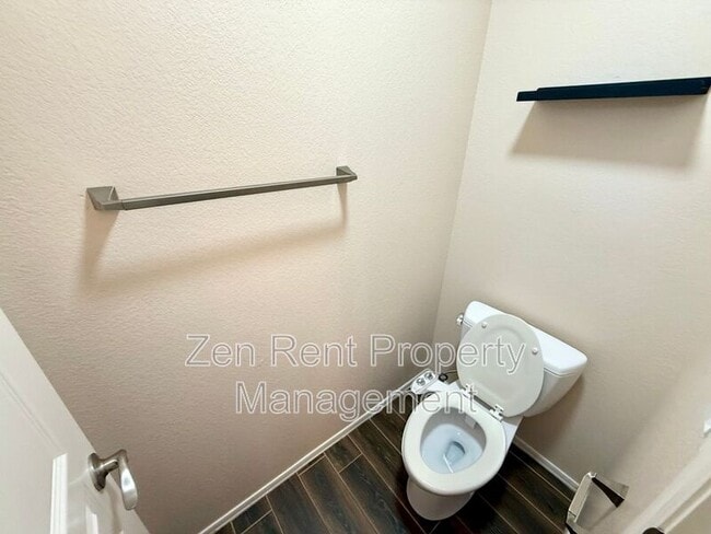 Building Photo - 3870 S Laurel Way