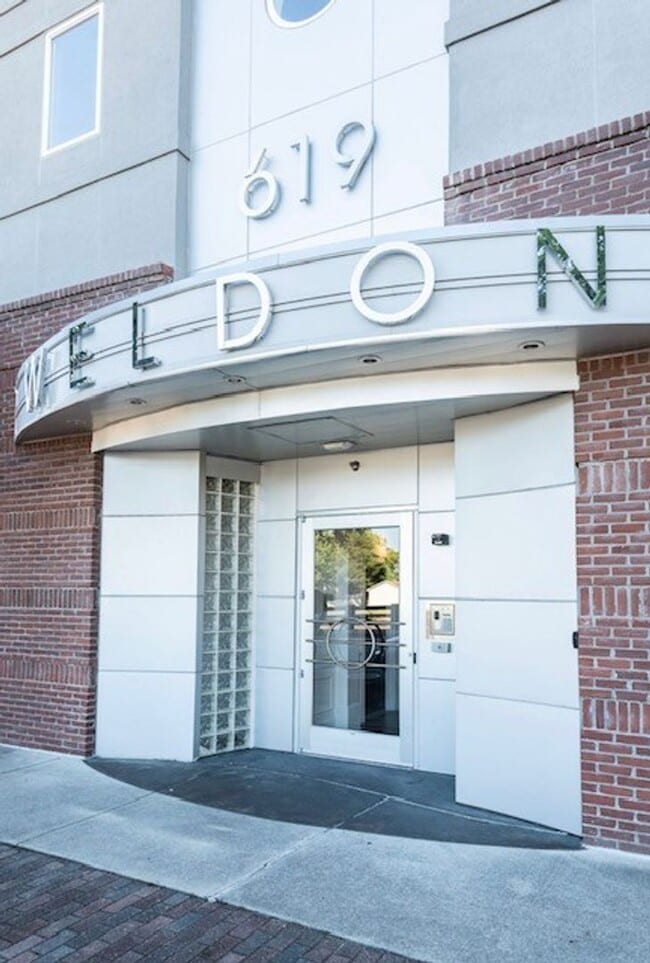 Building Photo - 2BR/2FULL BATH! Down Town Wilmington ''The Weldon'', an art deco Brooklyn Arts district.