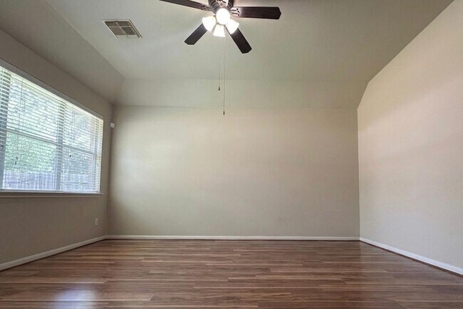 Building Photo - 26018 Trailcliff Ct