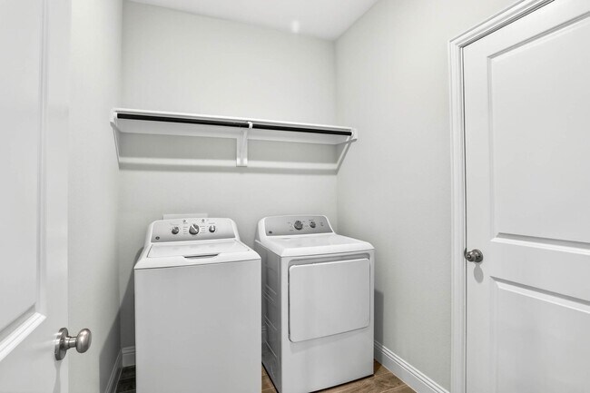 Building Photo - 916 Lido Ln