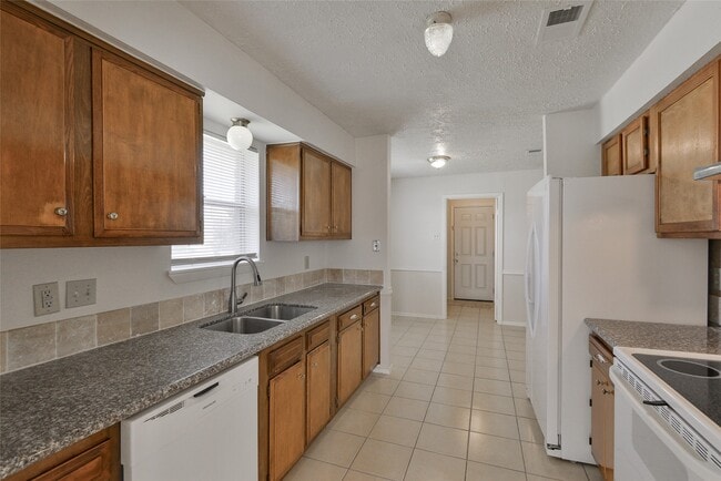 Building Photo - 4203 Sloangate Dr