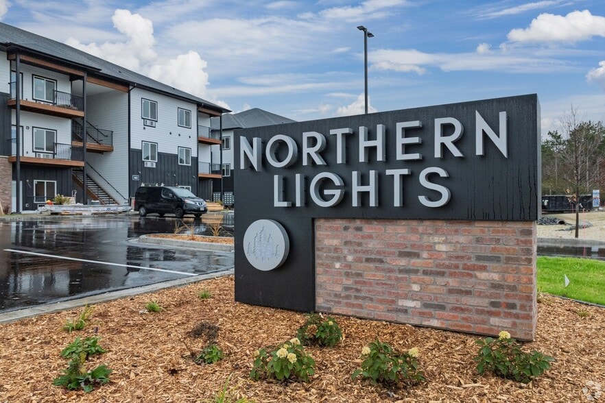 Interior Photo - Welcome to Northern Lights!