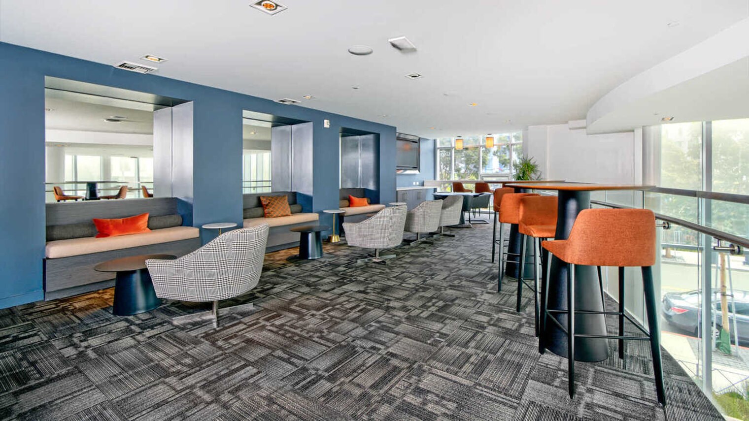 Building Photo - 690 Long Bridge St