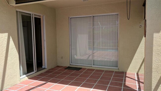 Building Photo - 6214 White Clover Cir
