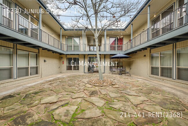 Building Photo - 5330 Junius St