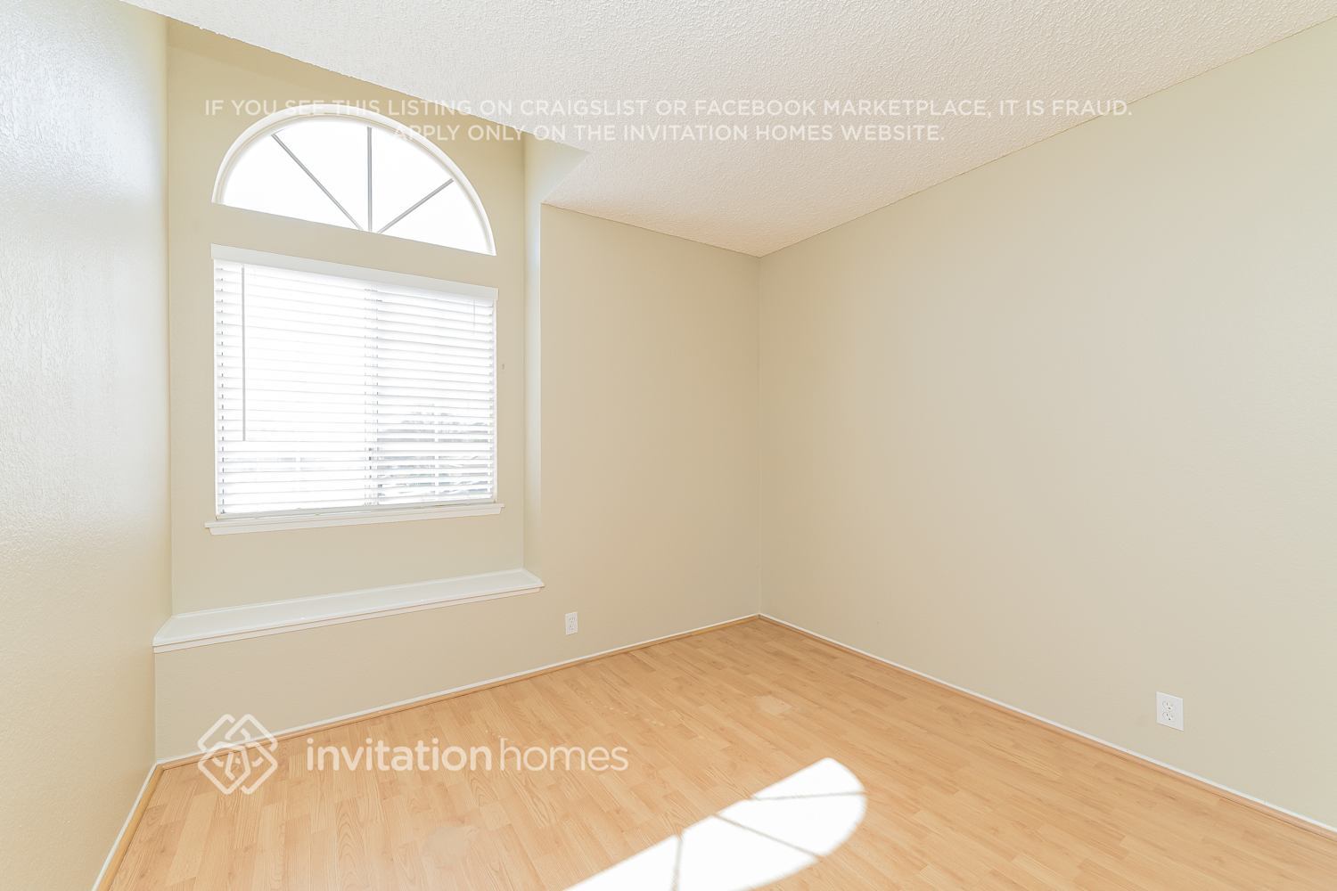 Building Photo - 10638 Countryside Dr