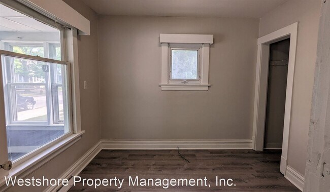 Building Photo - 4 br, 1 bath House - 895 Emerson Ave.
