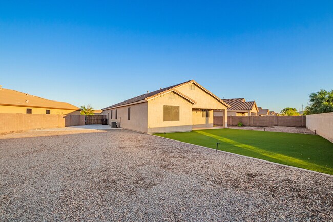 Building Photo - 35376 N Murray Grey Dr