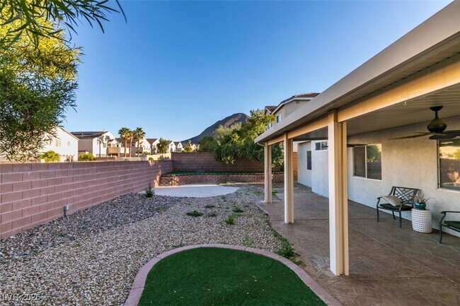 Building Photo - 669 Pacific Cascades Dr