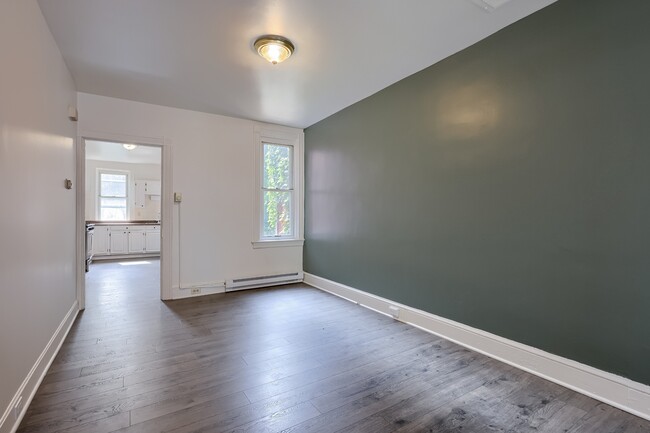 Building Photo - 464 Lafayette St