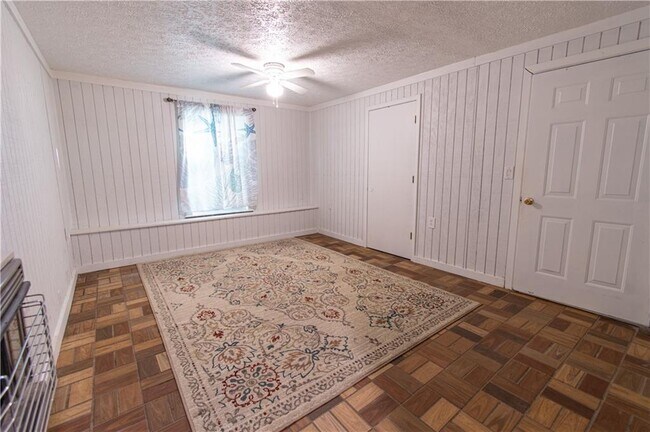 Building Photo - 250 Nottingham Wy