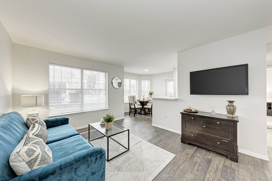 Building Photo - 605 Masterson Pass