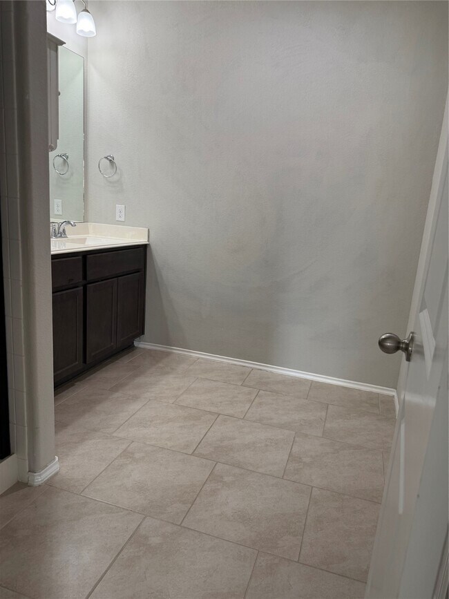 Building Photo - 4606 Terrazza Verde Dr