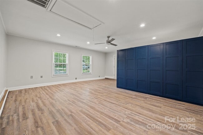 Building Photo - 6801 Stillmeadow Dr