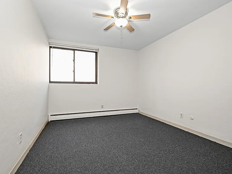 Building Photo - 515 5th St SE