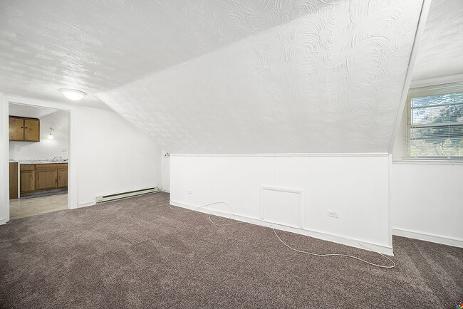 Building Photo - 1270 Old Buckroe Rd