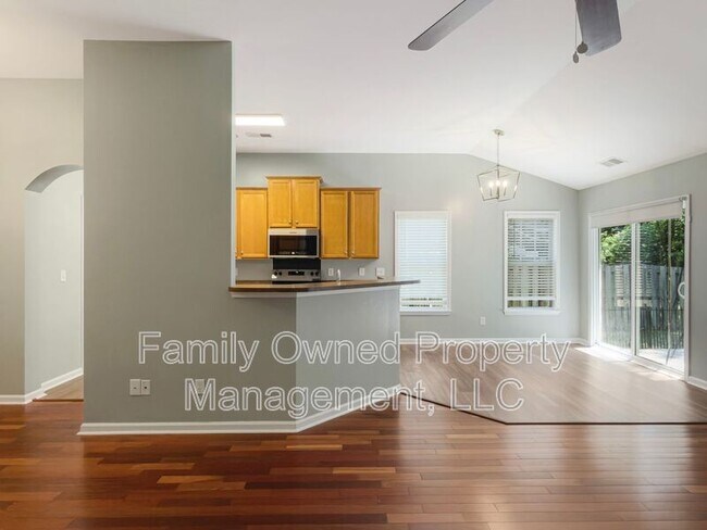 Building Photo - 219 Sweet Alyssum Dr