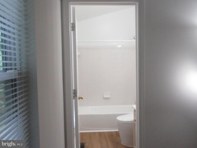Building Photo - 11135 Maryland Manor Ct