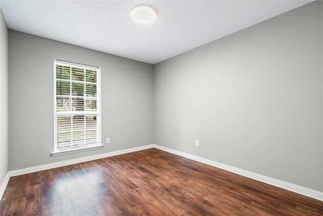 Building Photo - 9215 Webster Ln