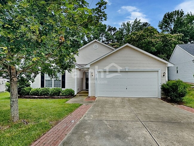 Building Photo - 8526 Appledale Dr