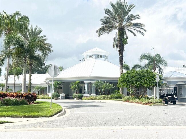 Building Photo - 8101 Coconut Palm Way