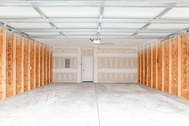 Building Photo - 1643 S Limuel Cir