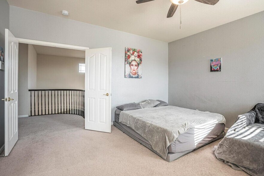 Building Photo - 8336 Cantwell Dr