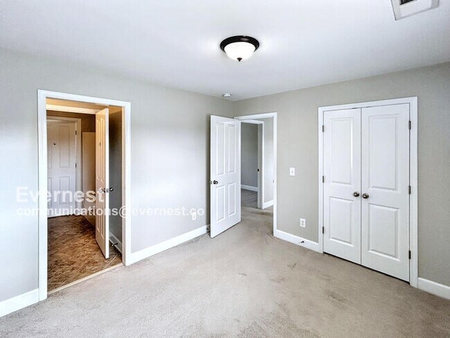 Building Photo - 9109 Otter Ln