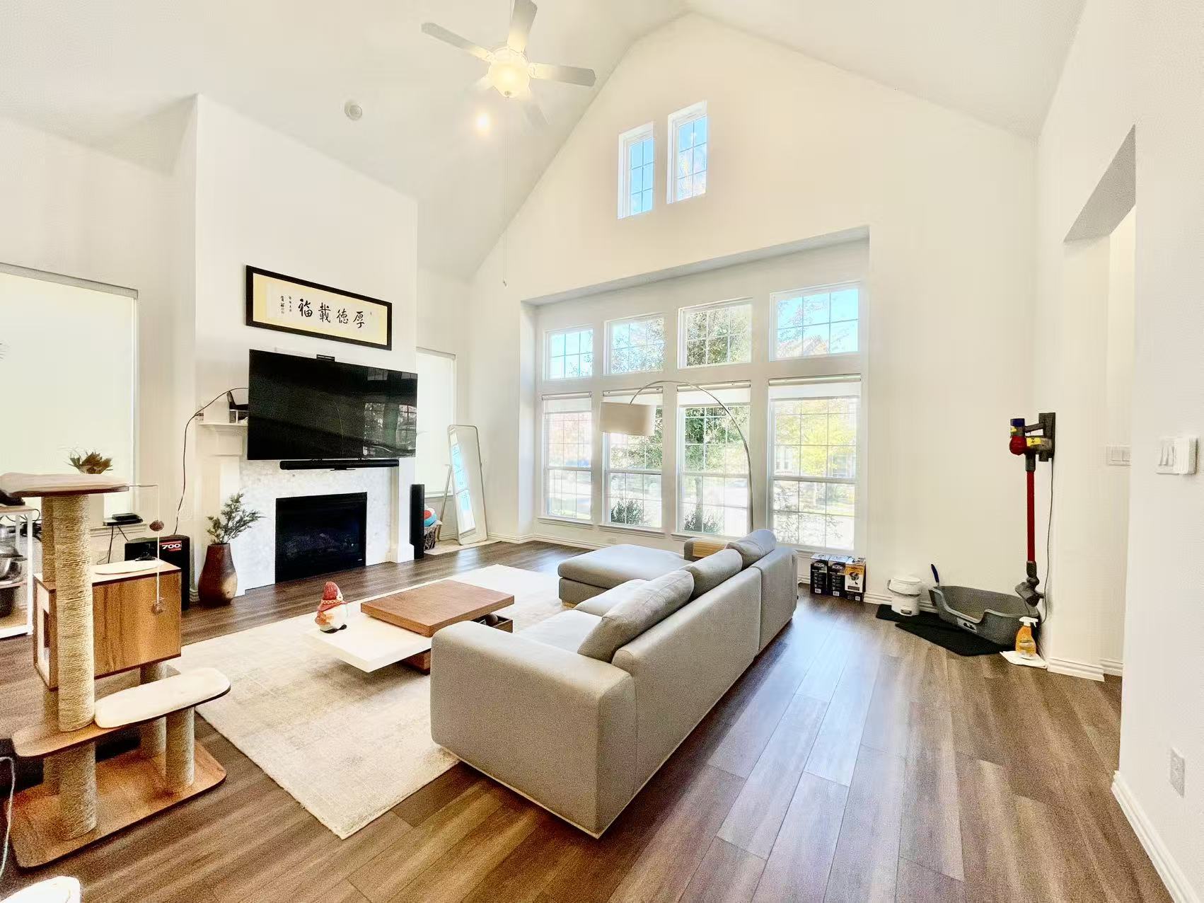 Building Photo - 8213 Bethpage Dr