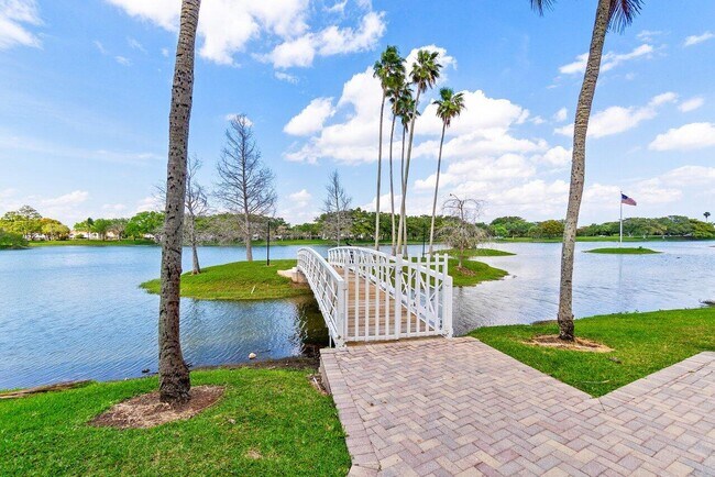 Building Photo - 20321 Hacienda Ct