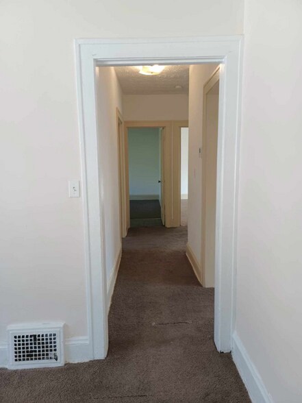 Building Photo - 901 Work Dr