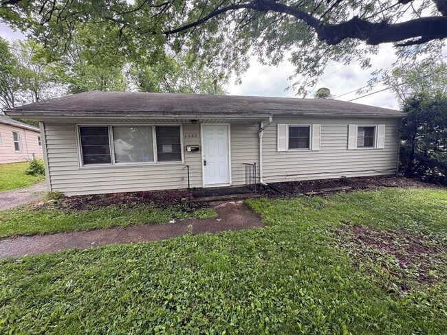 Building Photo - 3 Bedroom Ranch In Meadowdale