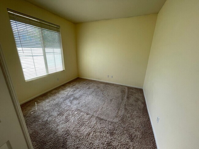 Building Photo - 5301 Lotus Pond Way