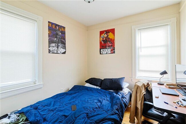 Building Photo - 440 Wickenden St