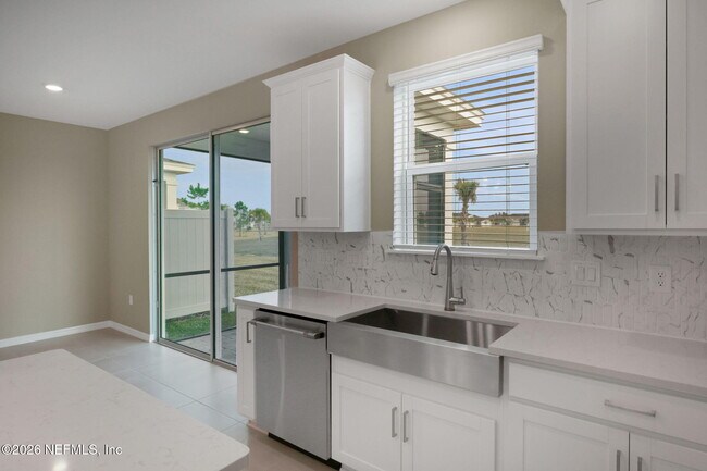 Building Photo - 365 Cherry Elm Dr