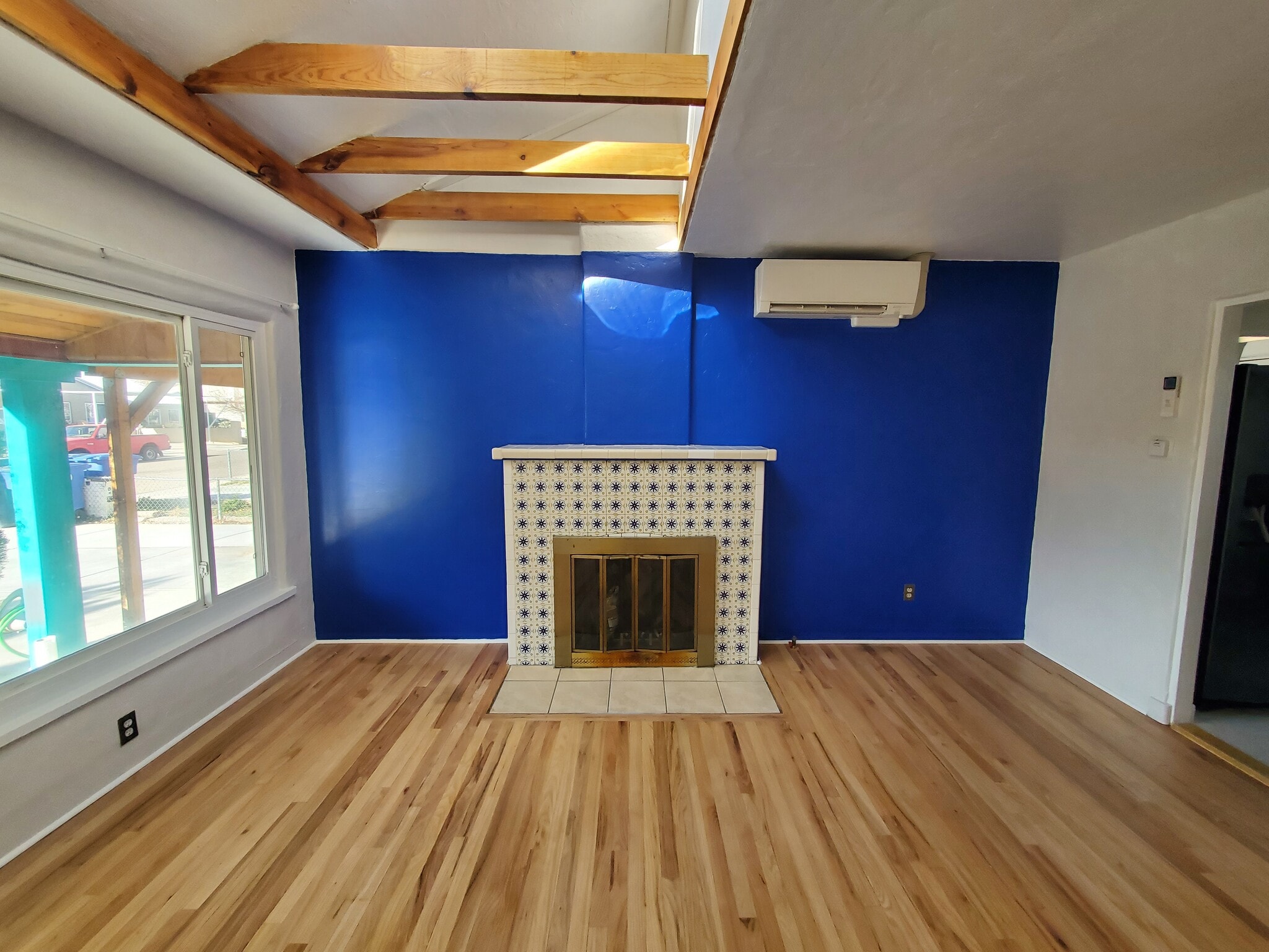 Living Room - 4500 Jupiter St NW