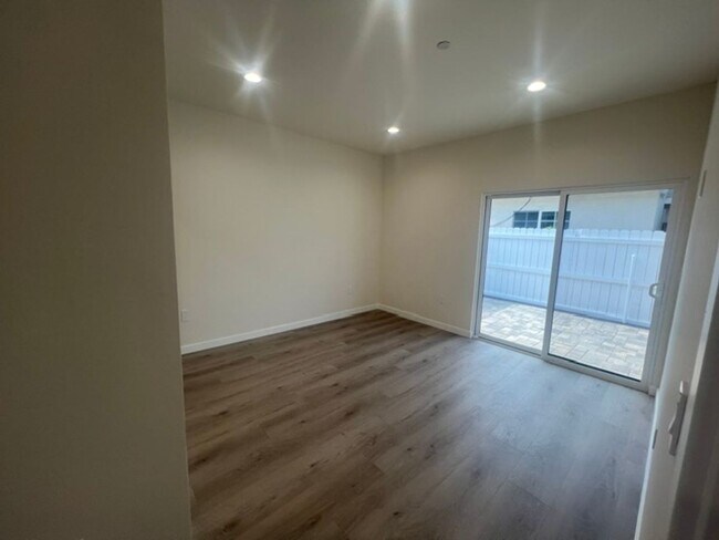 Building Photo - 7317-7321 Garden Grove Avenue