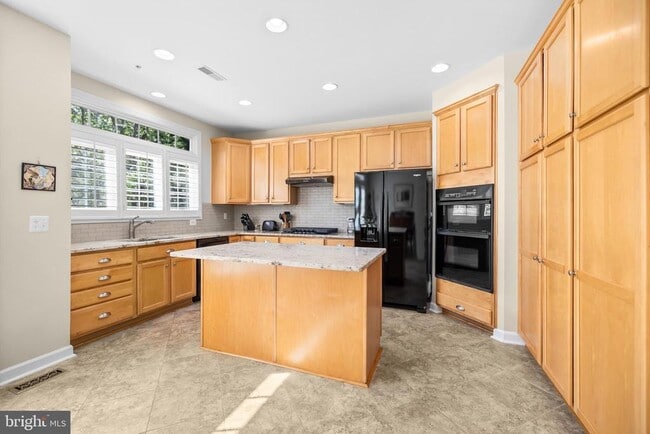 Building Photo - 5274 Pocosin Ln