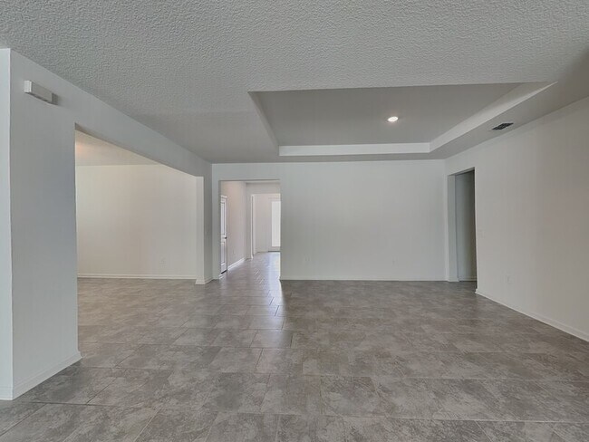 Building Photo - 3132 Country Side Dr