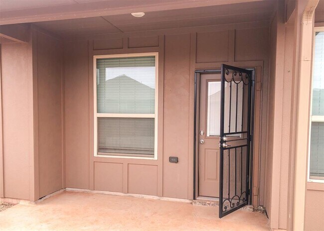 Building Photo - 14701 Rambling Crk Cir